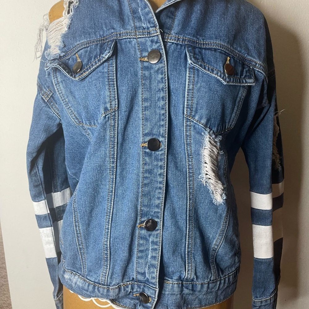 denim jacket - Picture 6 of 17